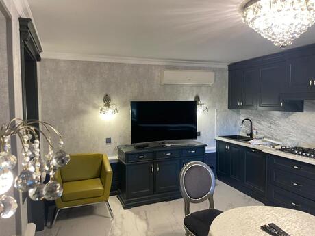 7 otaqlı həyət evi/bağ evi - Bilgəh q. - 500 m²
