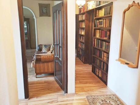 5 otaqlı köhnə tikili - Azadlıq Prospekti m. - 127 m²