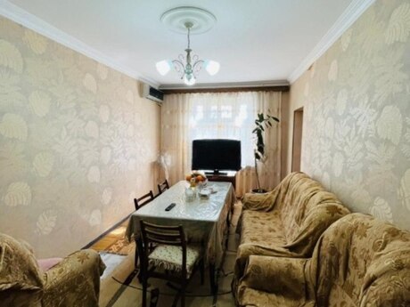 Elan №5935169 - Bakı, Memar Əcəmi m., 4 otaqlı, 95 m², 2/9 mərtəbə