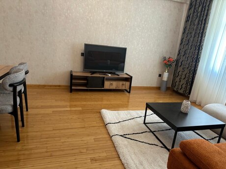 Kirayə 2 otaqlı mənzil, 75 m², Şah İsmayıl Xətai: 1 000 ₼/ay 4