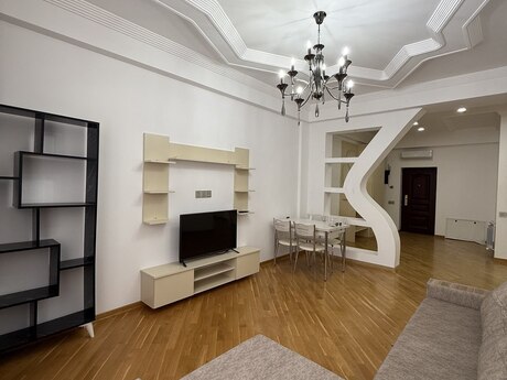 2 otaqlı yeni tikili - Gənclik m. - 90 m²
