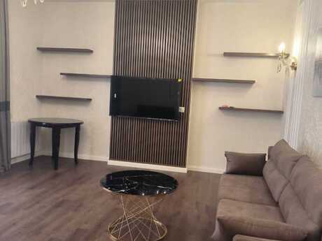 Elan №5938196 - Bakı, 28 May m., 2 otaqlı, 80 m², 3/19 mərtəbə