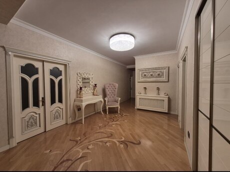 5 otaqlı yeni tikili - Şah İsmayıl Xətai m. - 225 m²