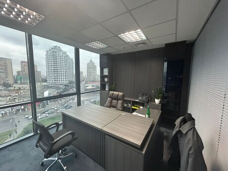 3 otaqlı ofis - 8 Noyabr m. - 92 m²