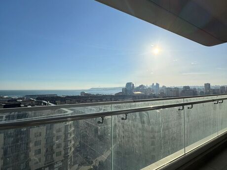 4 otaqlı yeni tikili - Ağ şəhər q. - 224 m²