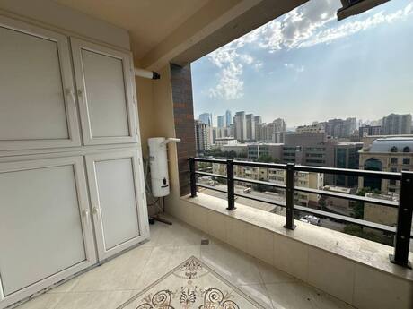4 otaqlı yeni tikili - Şah İsmayıl Xətai m. - 325 m²