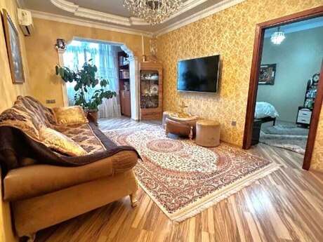 5 otaqlı köhnə tikili - 20 Yanvar m. - 120 m²