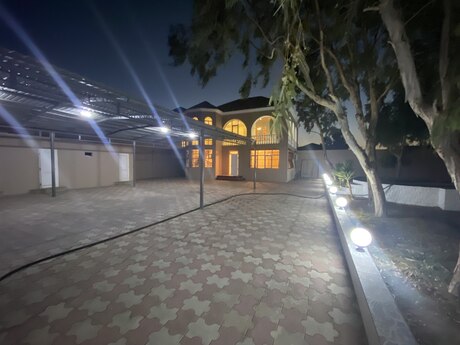 Satılır 4 otaqlı həyət evi/bağ evi 160 m², Mərdəkan q.