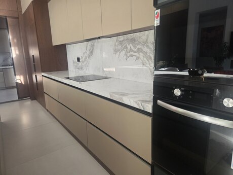 5 otaqlı həyət evi/bağ evi - Mərdəkan q. - 200 m²