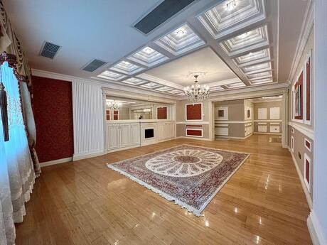 4 otaqlı yeni tikili - 28 May m. - 240 m²