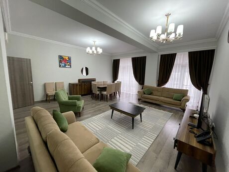 4 otaqlı yeni tikili - Ağ şəhər q. - 180 m²