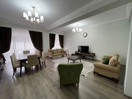 Объявление №5938880 - Баку, пос. Аг шехер, 4-комн., 180 м², 3/7 этаж