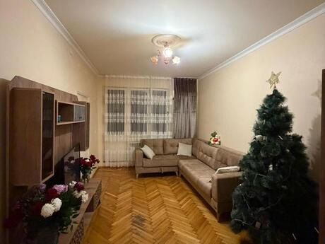 Elan №5938947 - Bakı, 8 Noyabr m., 2 otaqlı, 50 m², 3/5 mərtəbə