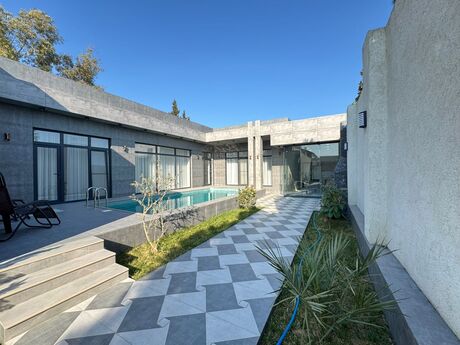 4 otaqlı həyət evi/bağ evi - Şüvəlan q. - 145 m²