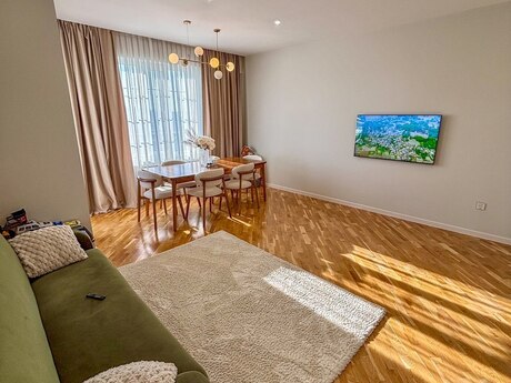 Elan №5939076 - Bakı, Yeni Yasamal q., 2 otaqlı, 100 m², 15/17 mərtəbə