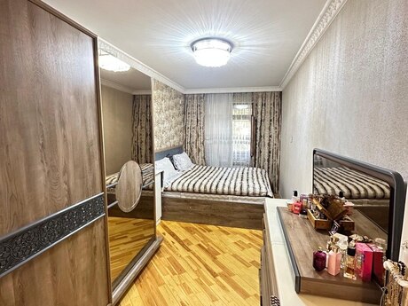 2 otaqlı köhnə tikili - Neftçilər m. - 50 m²