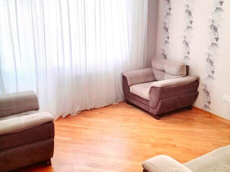 4 otaqlı yeni tikili - İnşaatçılar m. - 130 m²