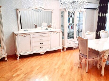 4 otaqlı yeni tikili - İnşaatçılar m. - 130 m²