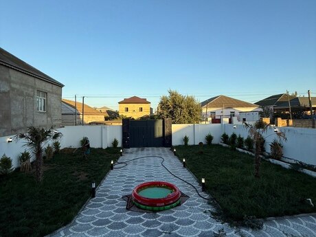 6 otaqlı həyət evi/bağ evi - Saray q. - 300 m²