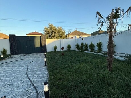 6 otaqlı həyət evi/bağ evi - Saray q. - 300 m²