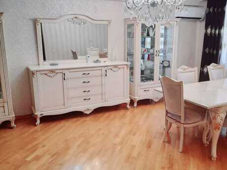 4 otaqlı yeni tikili - İnşaatçılar m. - 130 m²