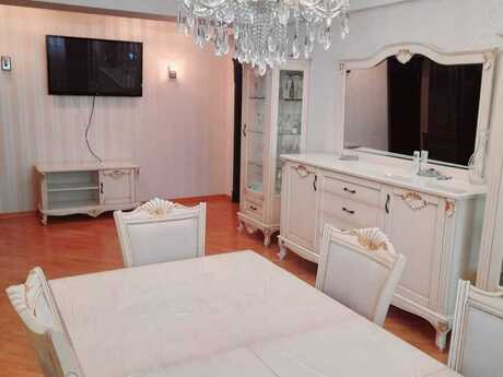 4 otaqlı yeni tikili - İnşaatçılar m. - 130 m²