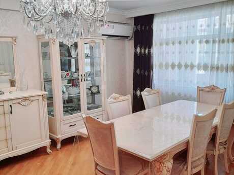 4 otaqlı yeni tikili - İnşaatçılar m. - 130 m²