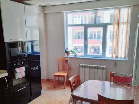4 otaqlı yeni tikili - İnşaatçılar m. - 130 m²