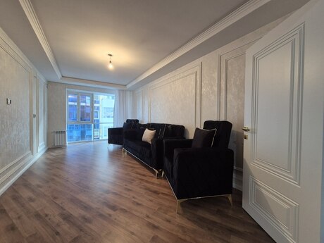 Satılır 3 otaqlı yeni tikili 115 m², Bakıxanov q.