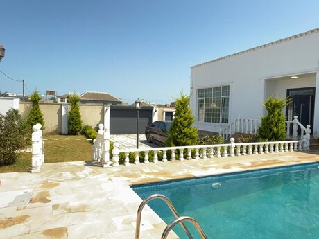 4 otaqlı həyət evi/bağ evi - Mərdəkan q. - 170 m²