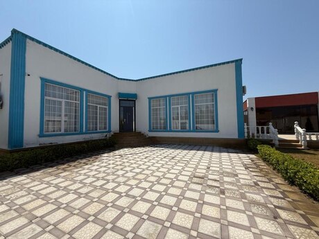 4 otaqlı həyət evi/bağ evi - Mərdəkan q. - 180 m²
