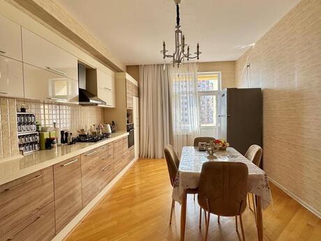 Объявление №5940192 - Баку, пос. 9-й мкр, 3-комн., 140 м², 12/17 этаж