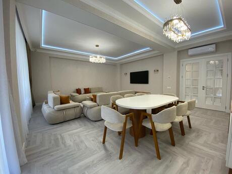 4 otaqlı yeni tikili - Ağ şəhər q. - 200 m²