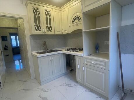 3 otaqlı köhnə tikili - İçəri Şəhər m. - 81 m²