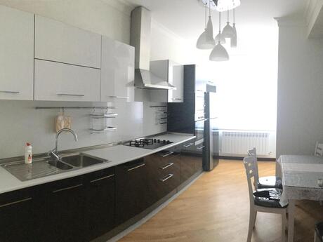 3 otaqlı yeni tikili - Nizami m. - 120 m²