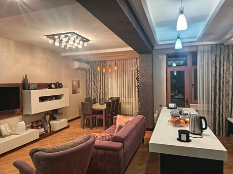 3-комн. новостройка - м. Иншаатчылар - 140 м²