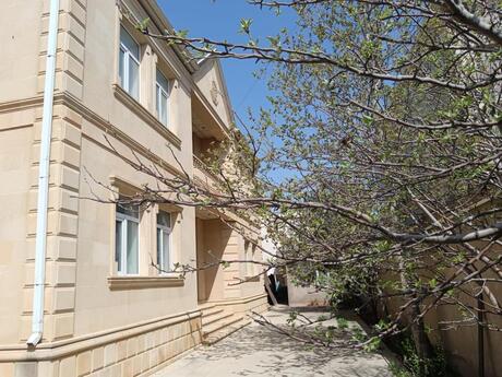 8 otaqlı həyət evi/bağ evi - Badamdar q. - 280 m²