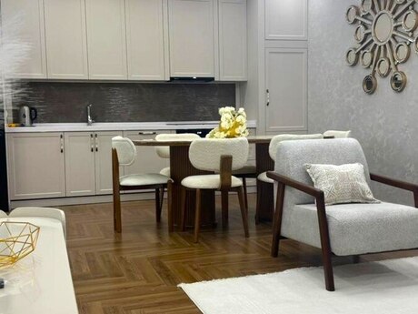 3 otaqlı yeni tikili - 8 Noyabr m. - 110 m²