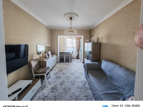 3 otaqlı köhnə tikili - 9-cu mikrorayon q. - 87 m²