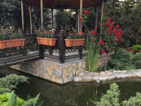 5 otaqlı həyət evi/bağ evi - Mərdəkan q. - 300 m²