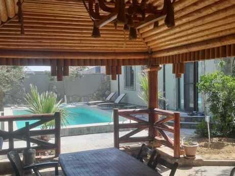 4 otaqlı həyət evi/bağ evi - Şüvəlan q. - 200 m²