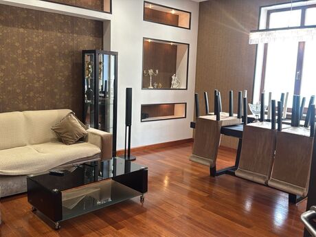 Elan №5941788 - Bakı, Elmlər Akademiyası m., 3 otaqlı, 130 m², 16/19 mərtəbə