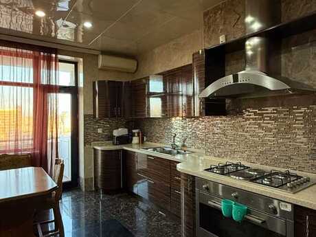 Kirayə 4 otaqlı mənzil, 250 m², Nizami: 2 500 ₼/ay 3
