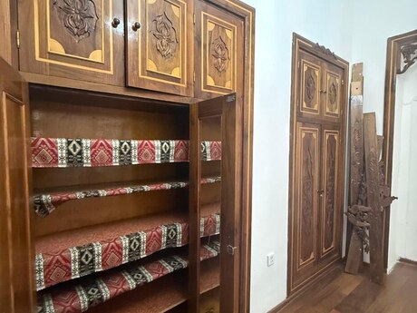 Объявление №5942337 - Баку, м. Ичеришехер, 3-комн., 100 м²