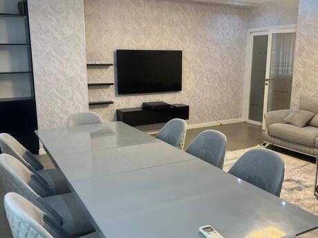 4 otaqlı yeni tikili - Nəsimi r. - 160 m²