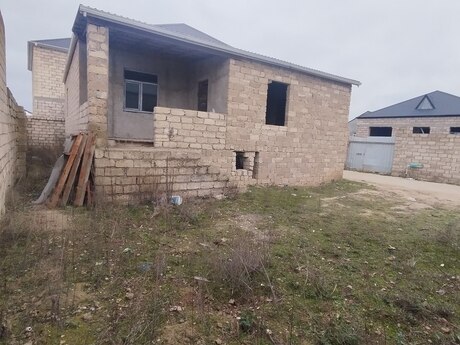Satılır 4 otaqlı həyət evi/bağ evi 147 m², Mərdəkan q.