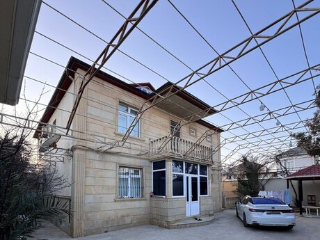 Satılır 5 otaqlı həyət evi/bağ evi 230 m², Xocəsən m.