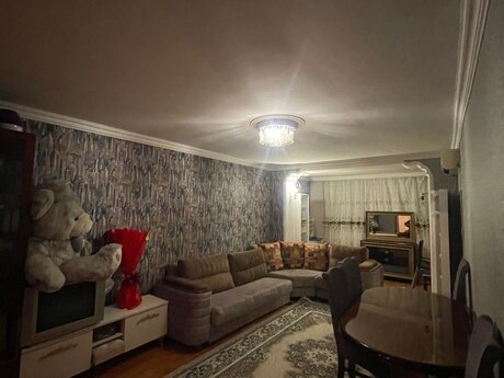 Elan №5942776 - Bakı, Qara Qarayev m., 2 otaqlı, 50 m², 5/5 mərtəbə