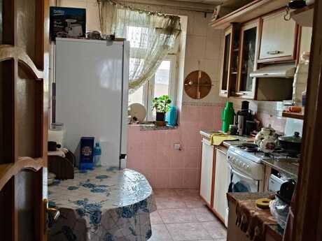 3 otaqlı köhnə tikili - Sumqayıt - 74 m²
