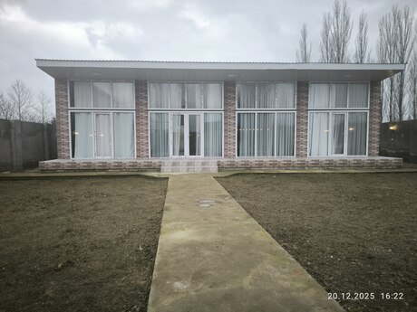Satlr 5 otaql hyt evi/ba evi 150 m, Xamaz